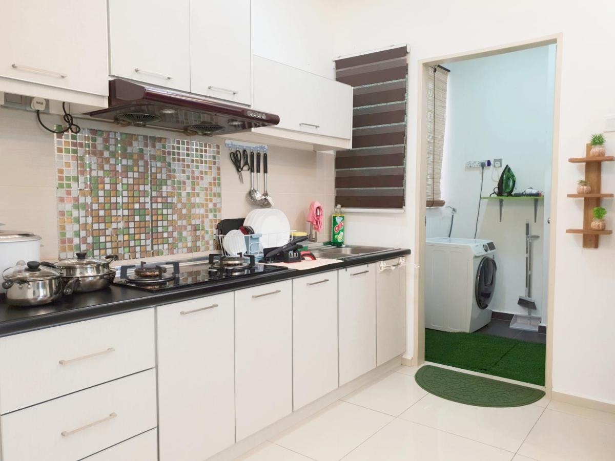 Klia Ehsan Residence Sepang Nilai Greenery 8 Pax Air-Con Exterior foto